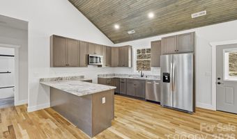 73 Rocking Porch Rd, Asheville, NC 28805