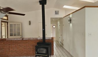 890 STOVALL Ave, Bosque Farms, NM 87068