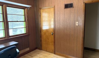 7892 OLD 101 Rd, Armstrong Creek, WI 54103