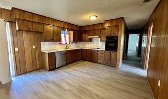 917 N Kirk St, Hico, TX 76457