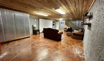 416 Brittany Ct, Aurora, MO 65605