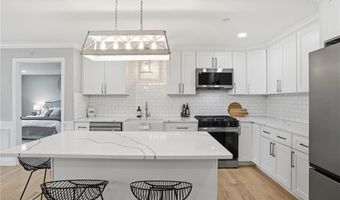 9 Joseph N Zenga Jr Blvd 211, East Greenwich, RI 02818
