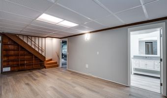 3329 Tally Ho Ln, Madison, WI 53705