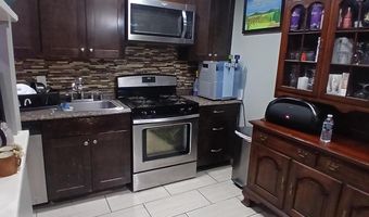 511 N ARMISTEAD St 303, Alexandria, VA 22312