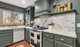 907 BROADMOOR St, Amarillo, TX 79106
