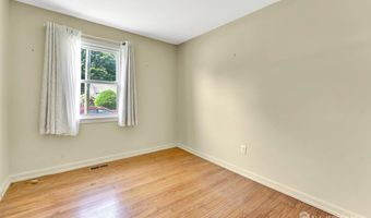 22 Berkshire St, Avenel, NJ 07001