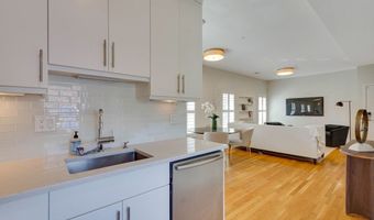 242 Shawmut Ave Apt 1B, Boston, MA 02118