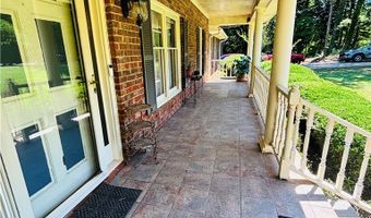 110 Saxon Woods Dr, Athens, GA 30607