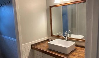 4 Basildon Cir, Bella Vista, AR 72715