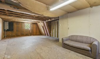 991 Oakland Rd, Belgrade, ME 04917