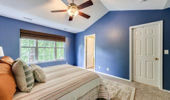 1632 Whispering Creek Dr, Ballwin, MO 63021
