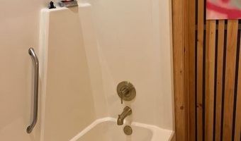 1600 Dogwood Dr, Bainbridge, GA 39819