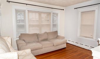 260 Grosvenor Ave, East Providence, RI 02914