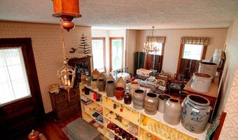 192 Clay St, Alderson, WV 24910