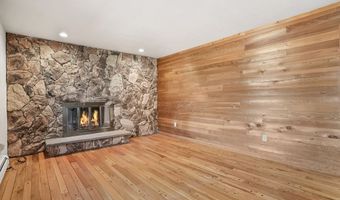 10 Tanglewood Dr, Danbury, CT 06811