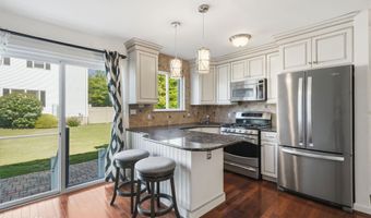 23 Lucia Ct, Aberdeen, NJ 07747