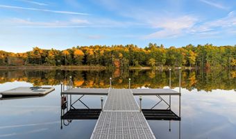543 Long Shores Dr, Barrington, NH 03825