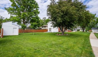 2403 Guenever Ct, Altoona, IA 50009
