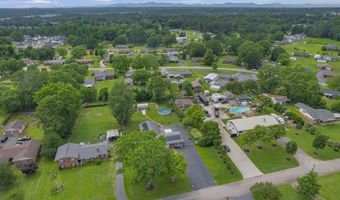208 Kenneth Dr, Boiling Springs, SC 29316