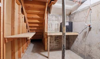 1895 Underwood Ave, Ainsworth, IA 52201