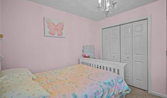 2 Mulberry Dr, Cranston, RI 02921