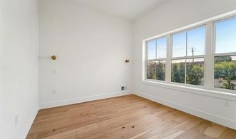 90 E 27TH St, Bayonne, NJ 07002