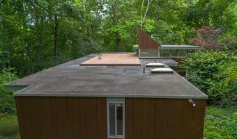 2707 Englave Dr, Ann Arbor, MI 48103