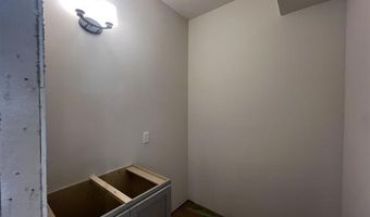 2811 Crinkle Root Dr, Fitchburg, WI 53711