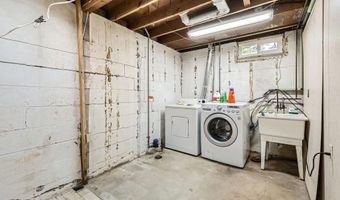 900 Park St, Anoka, MN 55303
