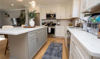 209 Curran Rd, Cumberland, RI 02864