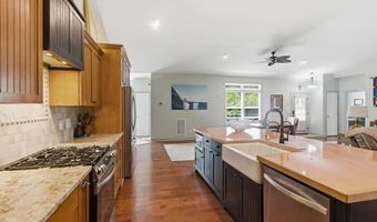 126 Charlie Rd, Arapahoe, NC 28510