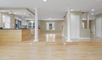 4415 ROBERTS Ave, Annandale, VA 22003