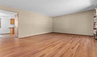 1636 S DRISCOLL St, Appleton, WI 54914