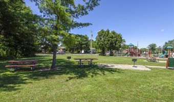 6631 WAKEFIELD Dr 319, Alexandria, VA 22307