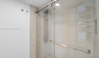 19195 NE 36th Ct 2705, Aventura, FL 33180