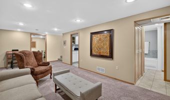 3909 Minnetonka Ave, Ames, IA 50010