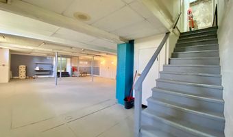 8 COMMONWEALTH Ave, Claymont, DE 19703