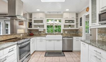 3 Linda Dr, Danbury, CT 06811