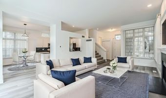 1366 N Bay Dr, Ann Arbor, MI 48103