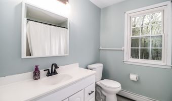 20 Puritan Valley Rd, Brookfield, CT 06804