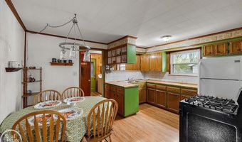 918 Columbia, Algonac, MI 48001