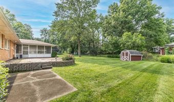 737 Smith Dr, Ballwin, MO 63011
