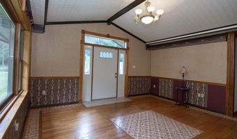 213 Patterson Creek Dr, Alderson, WV 24910