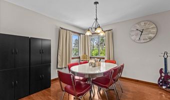 17 Woodland Dr, Barre, VT 05641