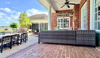 600 Techeview Dr, Berwick, LA 70342