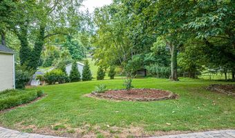 461 Circle Dr, Abingdon, VA 24210