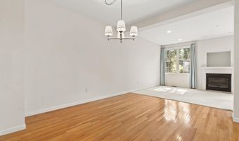 16 Edward Cir, Bedford, NH 03110