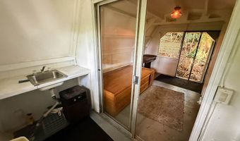 420 Haumana Rd, Haiku, HI 96708