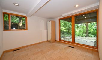 7019 MACARTHUR Blvd, Bethesda, MD 20816