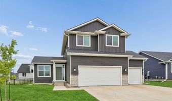2612 NW Reinhart Dr, Ankeny, IA 50023